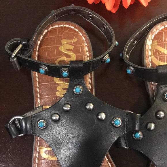 Sandals - Picture 2 of 3